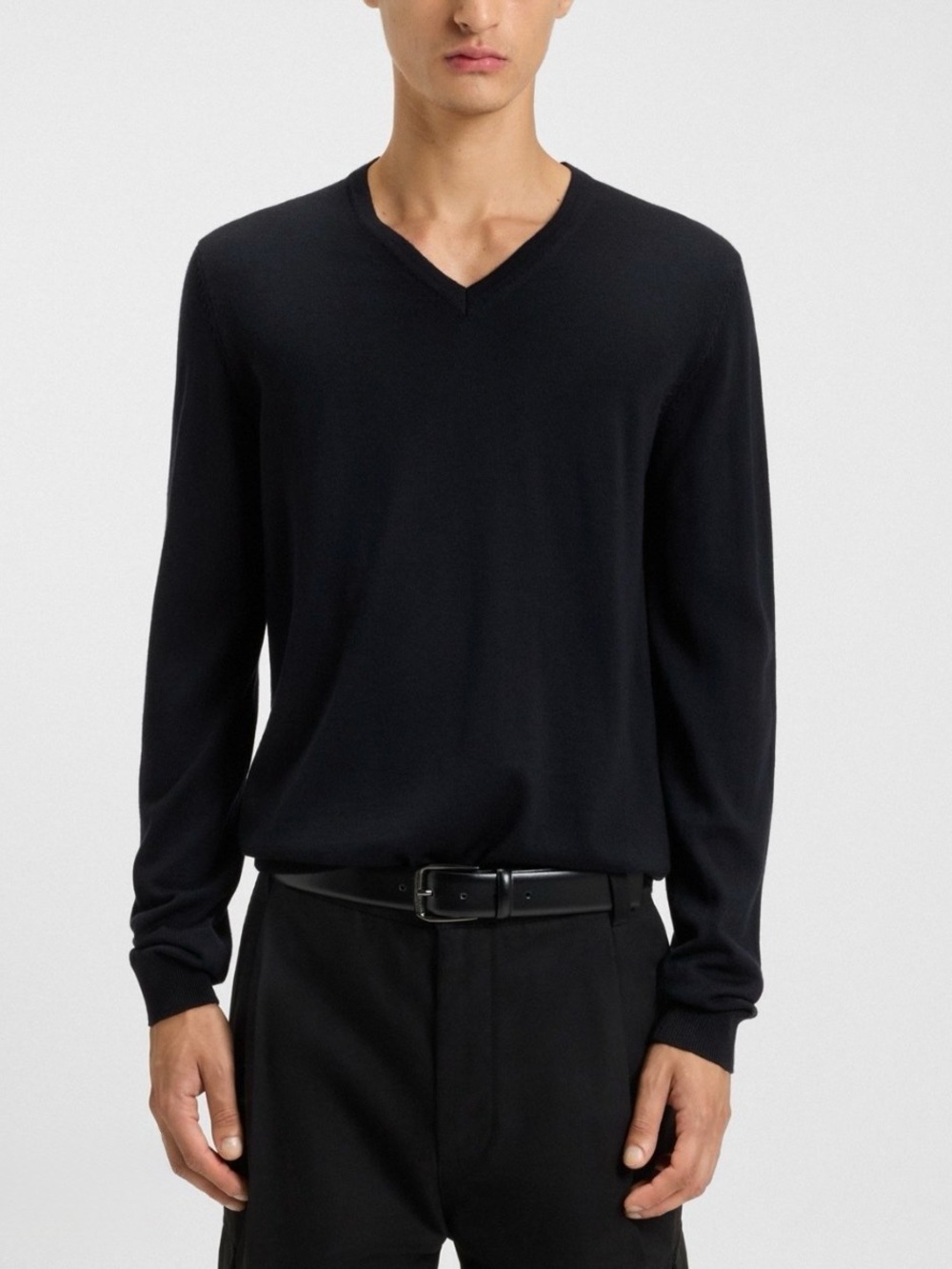BOSS Hugo Boss 100% Virgin Wool Black V-Neck Sweater Size M Luxury Knit